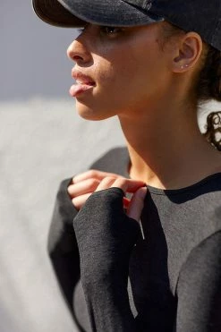 Hot Sale ❤️ Beyond Yoga Classic Crew Pullover DARKEST NIGHT 🎁 -Pilcro shop unnamed file 1064