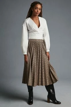 Budget 💯 Sunday In Brooklyn Wrap-Front Blouse WHITE 🔥 -Pilcro shop unnamed file 302