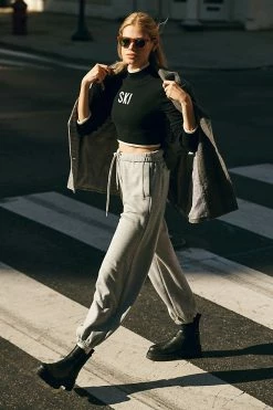 Hot Sale 👏 Year Of Ours Cropped Ski Sweater BLACK 😀 -Pilcro shop unnamed file 33