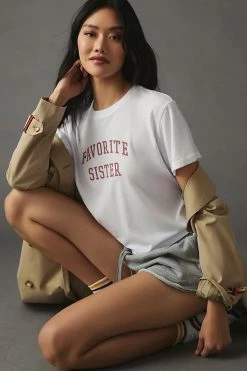 Discount ✔️ Favorite Daughter Favorite Sister Cropped Collegiate Tee WHITE ⭐