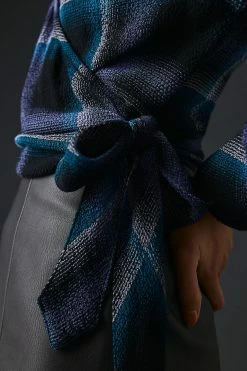 Budget 👍 Bella Dahl Plaid Wrap Top BLUE MOTIF 🛒 -Pilcro shop unnamed file 651