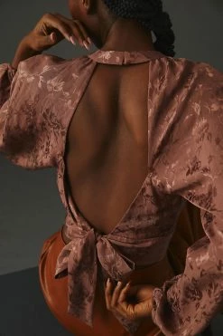 Cheap ✨ ASTR The Label Betsy Top BROWN MOTIF 🧨 -Pilcro shop unnamed file 727