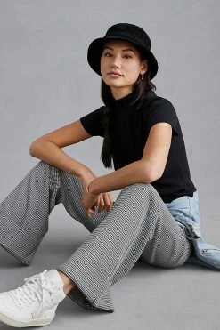 Outlet ⌛ Maeve Ribbed Mock-Neck Baby Tee BLACK ✨ -Pilcro shop unnamed file 908